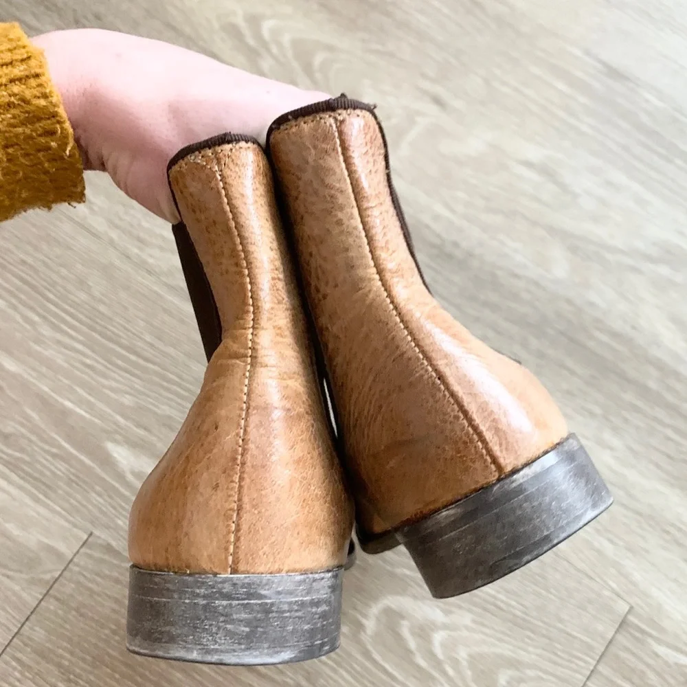 Leibeskind Leather Chelsea Boots - Picture 5 of 16